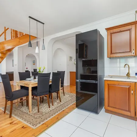 Rodzinny Apartament Na Placu Ratuszowym W Kolobrzegu By Renters Lejlighed *
