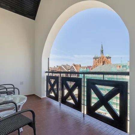 Rodzinny Apartament Na Placu Ratuszowym W Kolobrzegu By Renters Kołobrzeg