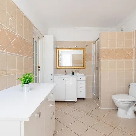 Rodzinny Apartament Na Placu Ratuszowym W Kolobrzegu By Renters Lejlighed