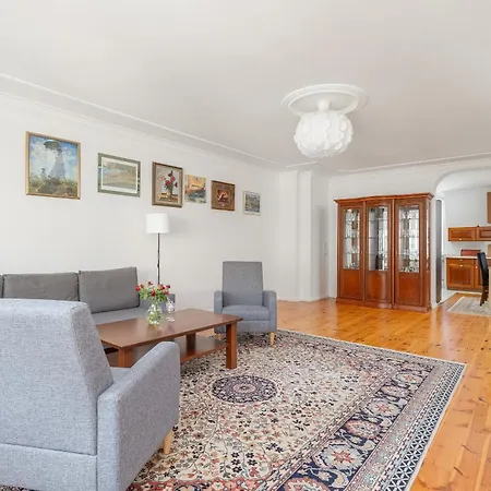Rodzinny Apartament Na Placu Ratuszowym W Kolobrzegu By Renters 公寓 *